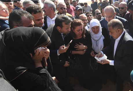 Iraqi president, UNAMI chief visit suspected Anfal mass grave