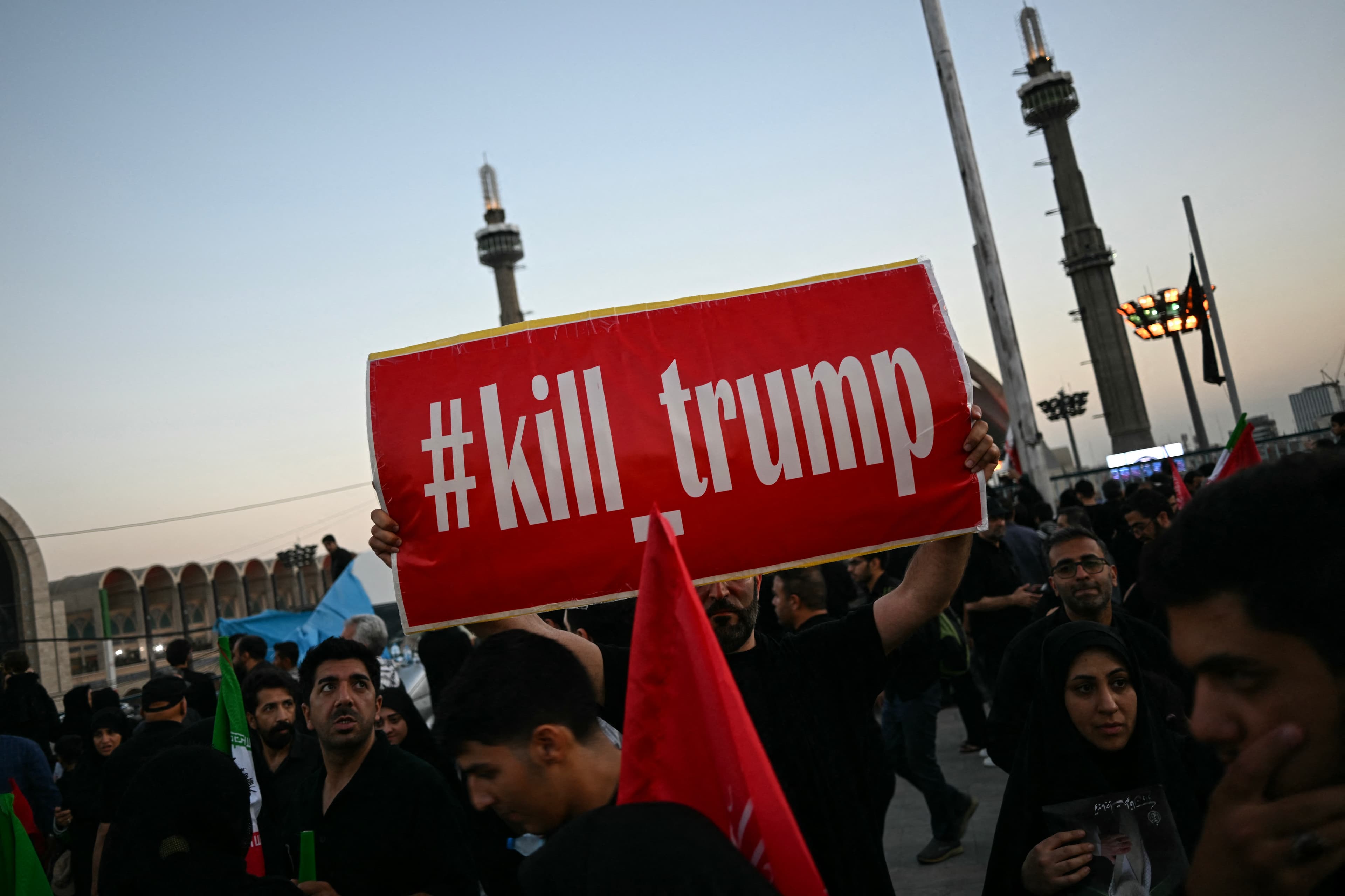 Trump threatens to attack Iran with missiles if Tehran attempts to assassinate him