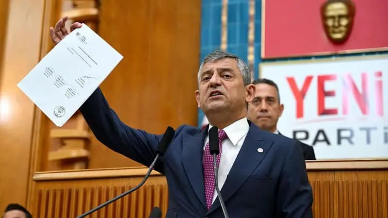 Derbarê Ozgur Ozel fezleke hat amadekirin