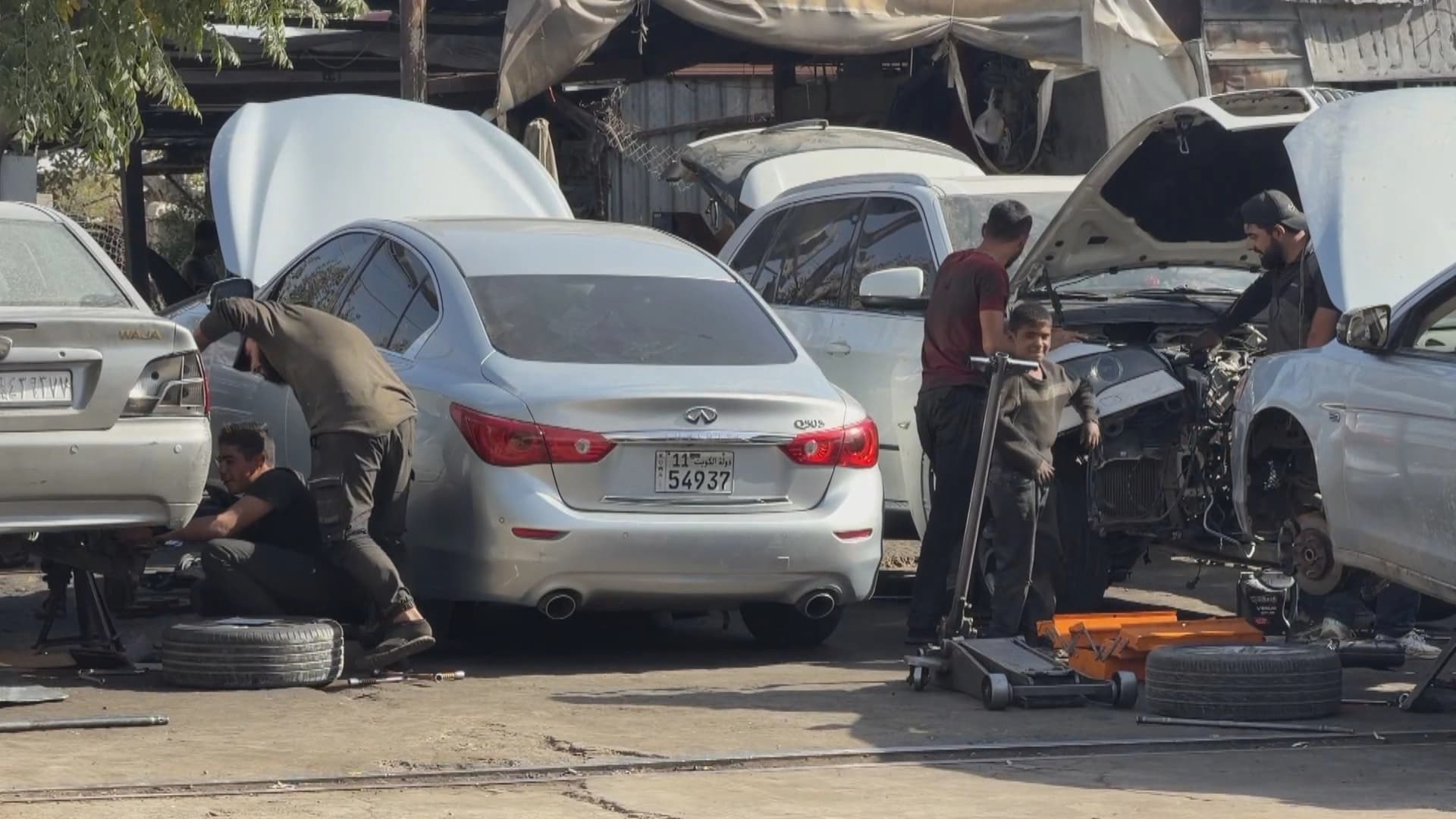 Li Sûriyeyê krîza benzîna xerab: Bi sedan otomobîl xera bûn