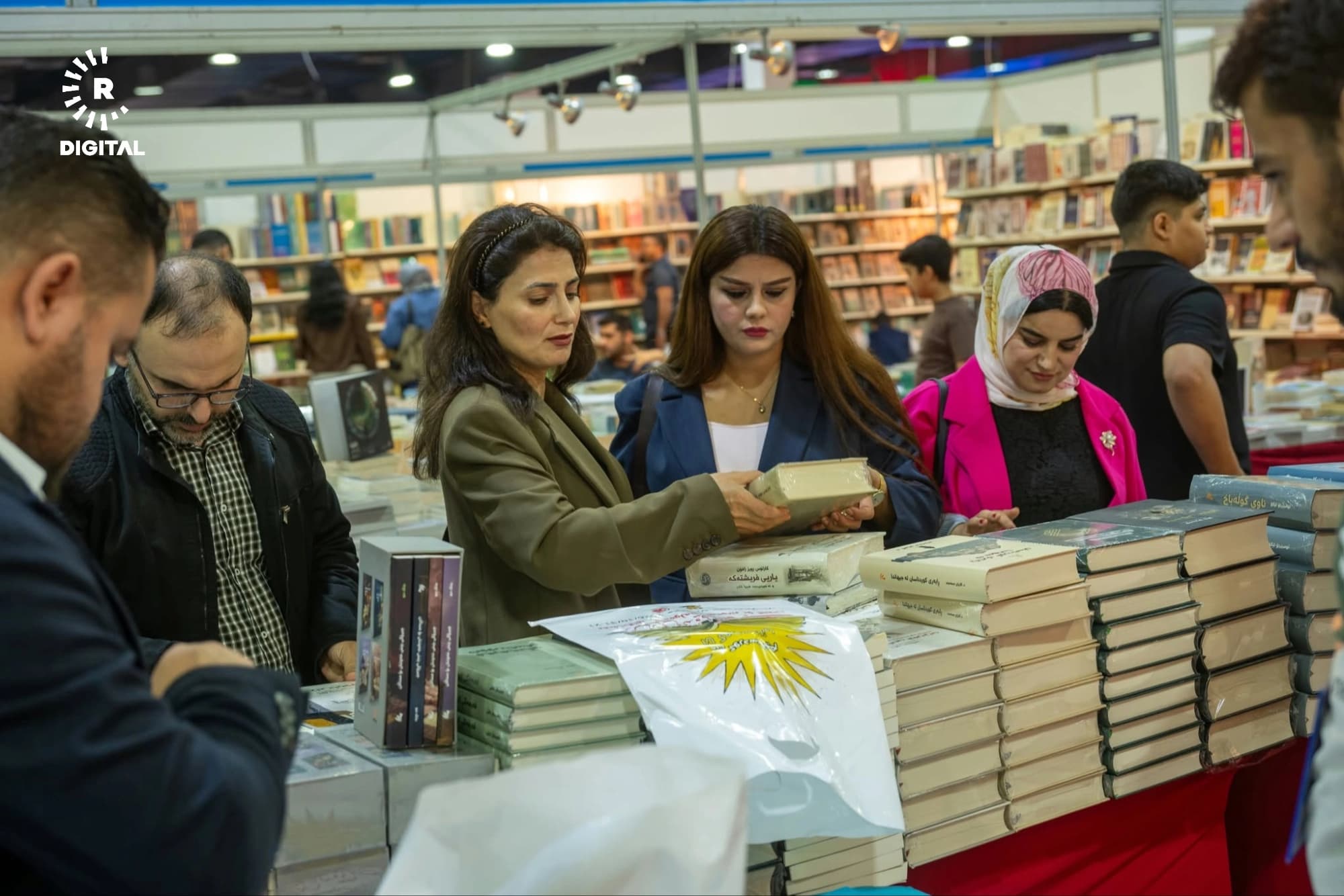 وێنە؛ دوایین رۆژی پێشانگەی نێودەوڵەتیی کتێب لە هەولێر