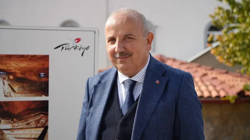 Bakanlık, AK Parti’li belediye başkanını görevden uzaklaştırdı