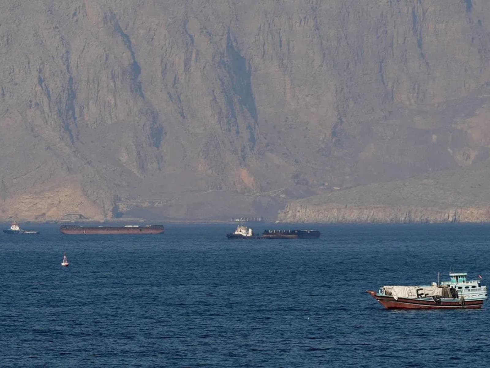 میدیای فەرمیی ئێران: تاران لە رەشنووسی رێککەوتن لەگەڵ ئەمریکا دەستبەرداری تەنگەی هورمز نابێت