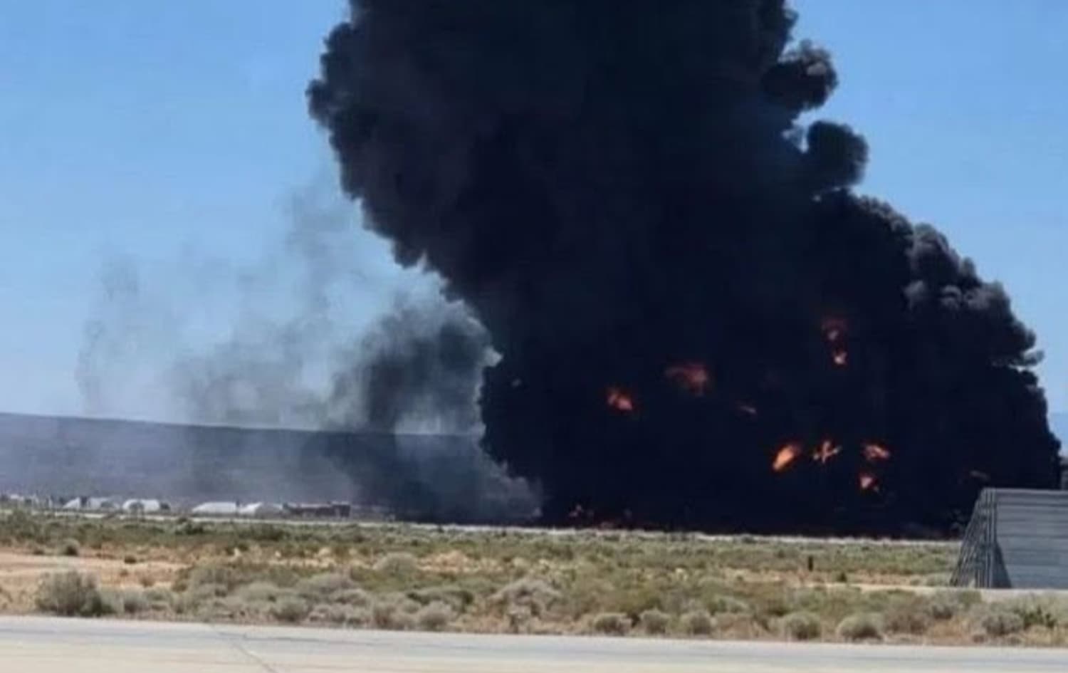 فڕۆکەیەکی جەنگیی B-52ی ئەمریکا کەوتە خوارەوە