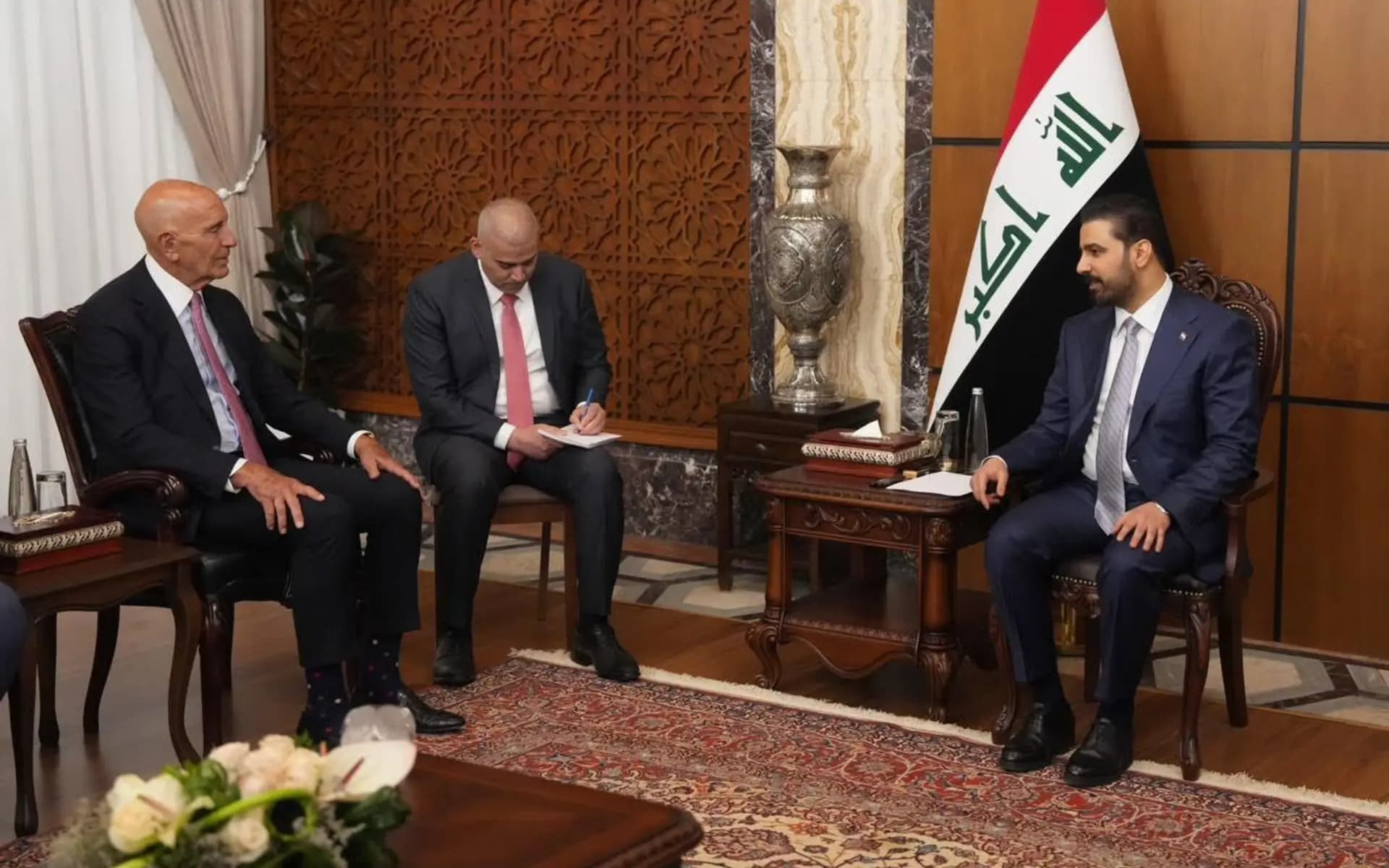 Irak Başbakanı Ali Zeydi ve ABD Başkanı’nın Özel Temsilcisi Tom Barrack, Bağdat’ta bir araya geldi
