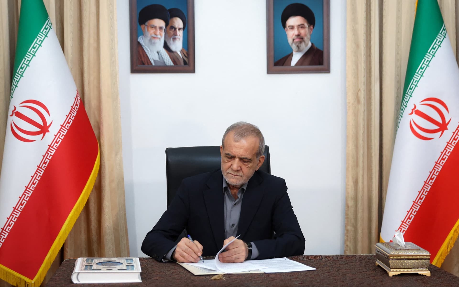 پزیشکیان: بەرژەوەندییە نیشتمانییەکان هێڵی سووری ئێمەن لە دانوستاندنەکاندا