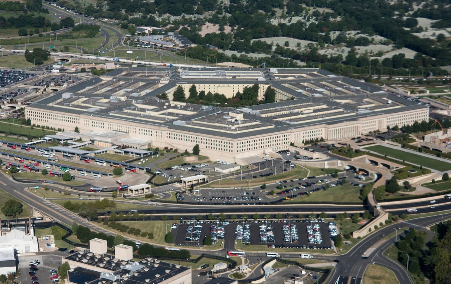 RAPOR: Pentagon, İran ile savaş ve diğer giderler için 80 milyar dolar ek bütçe talep etti
