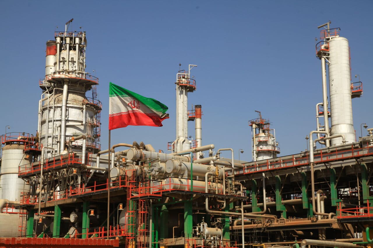 US suspends sanctions on Iranian oil for two months