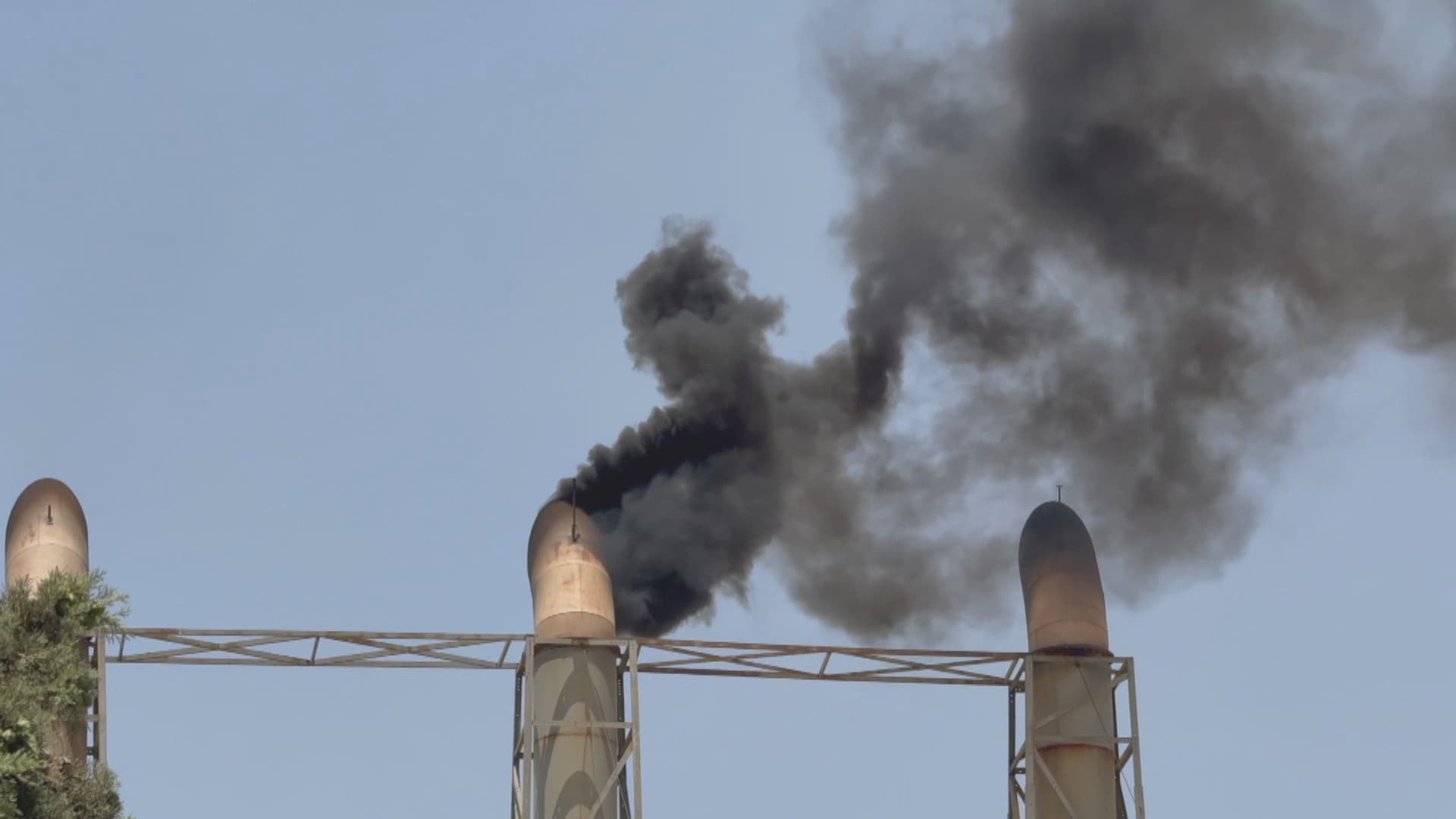 لە سلێمانی دووکەڵی کارگەکانی تانجەرۆ دانیشتووانی نزیکەی 10 گەڕەکی هەراسان کردووە