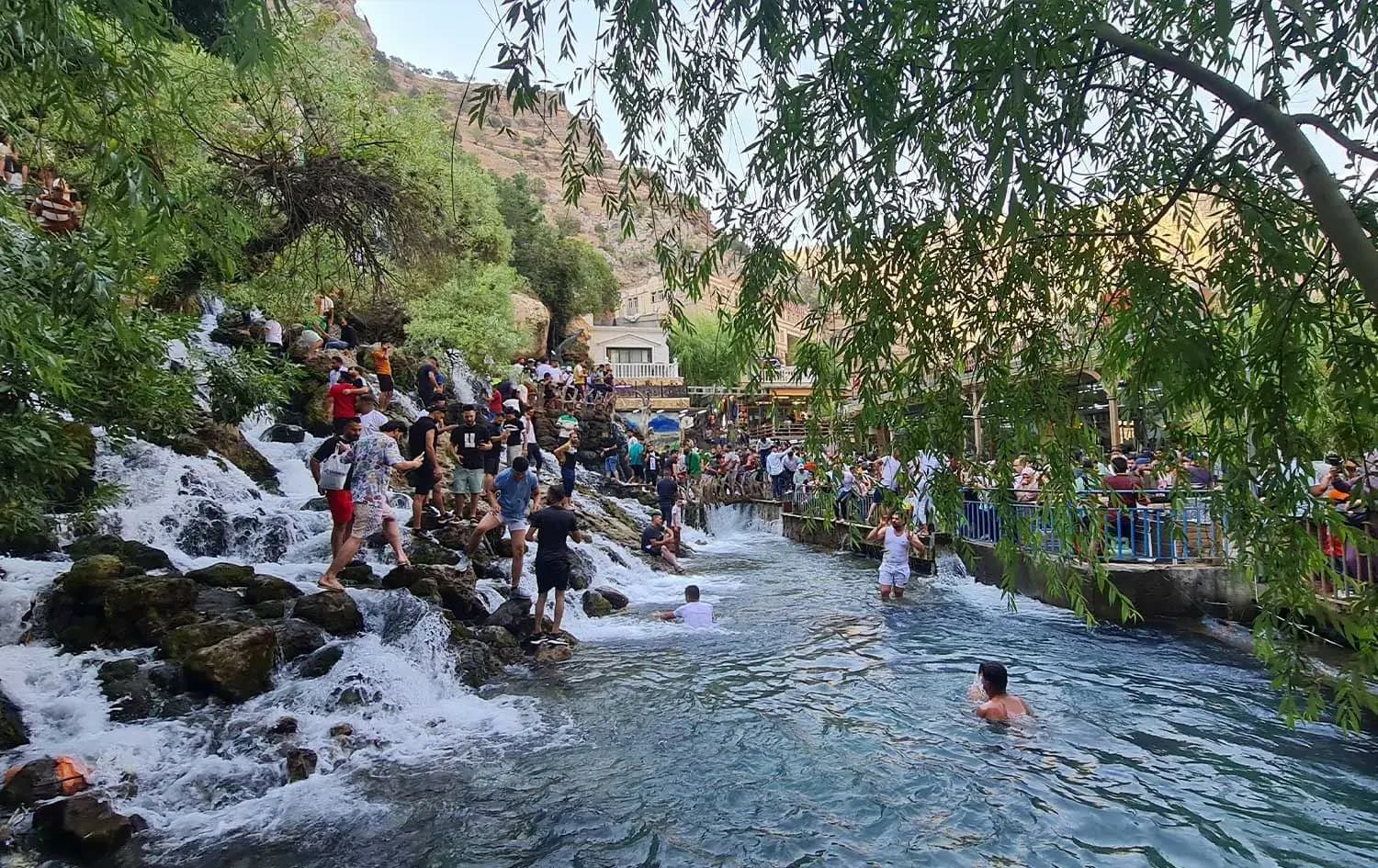 Kürdistan Bölgesi’nde turizmin 'altın sezonu': Oteller doldu, binlerce turist akın etti
