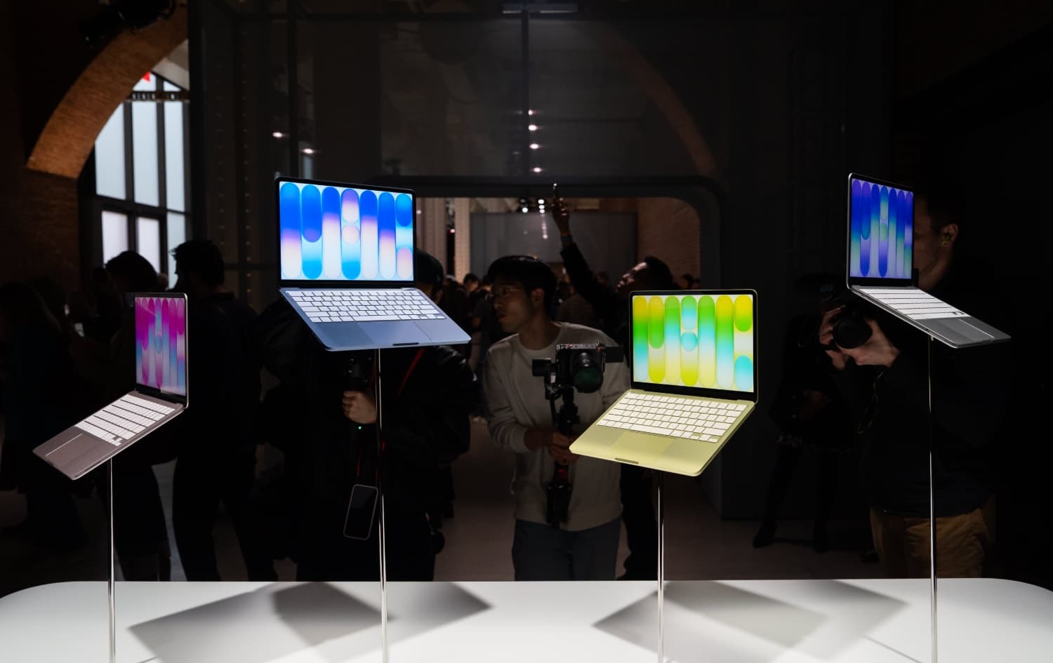 Apple, yüksek çip maliyetleri dolayısıyla bazı ürünlerinin fiyatlarında artışa gitti