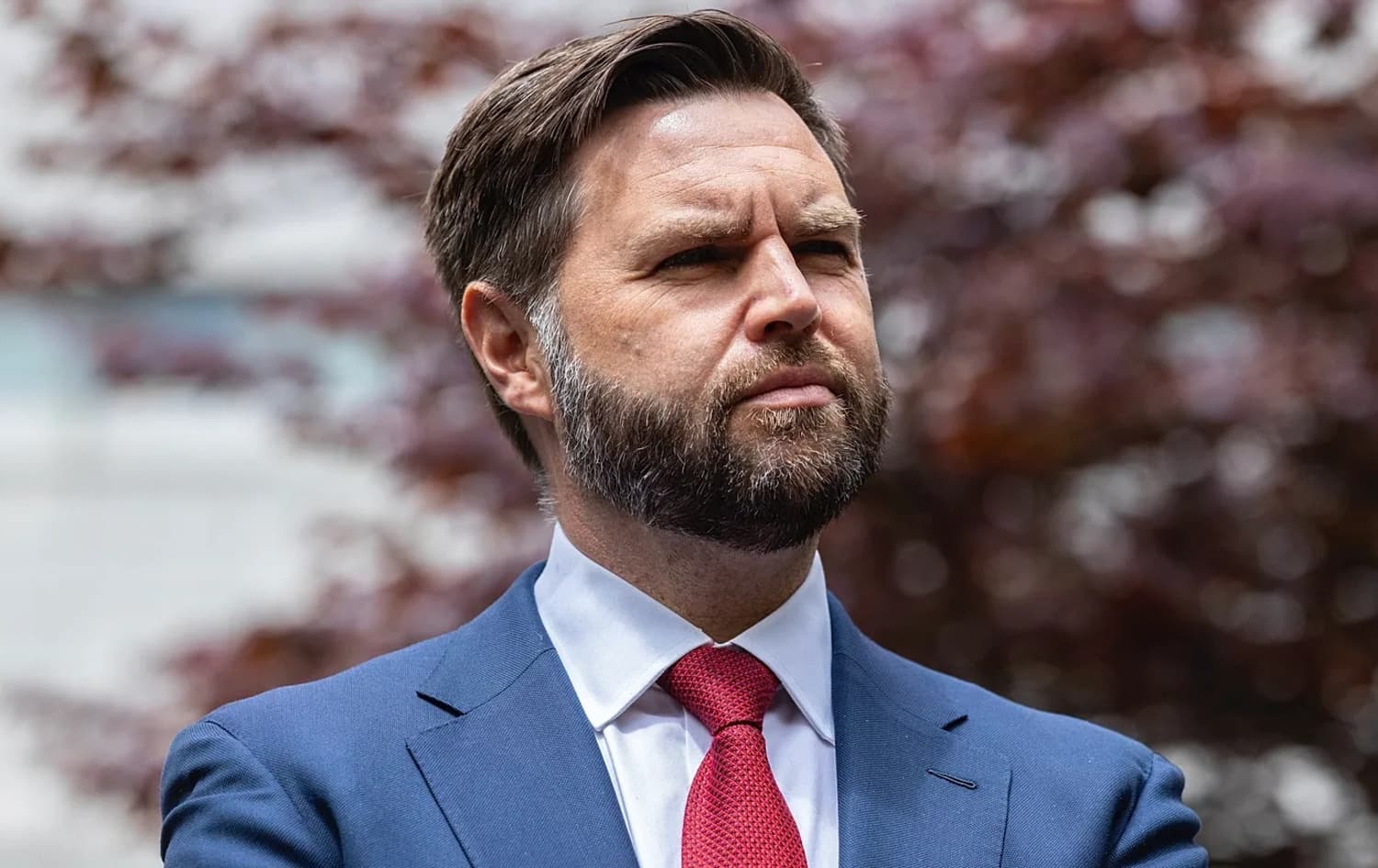 Vance: Başkan Trump mecbur kalmadıkça İran'a orduyu göndermeyecek