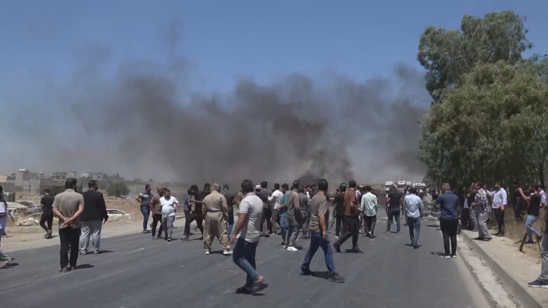 دانیشتووانی گەڕەکێکی کەرکووک خۆپێشاندانیان دژی تێکدانی خانووەکانیان کرد و پۆلیس دەڵێت 'داگیرکراوە'