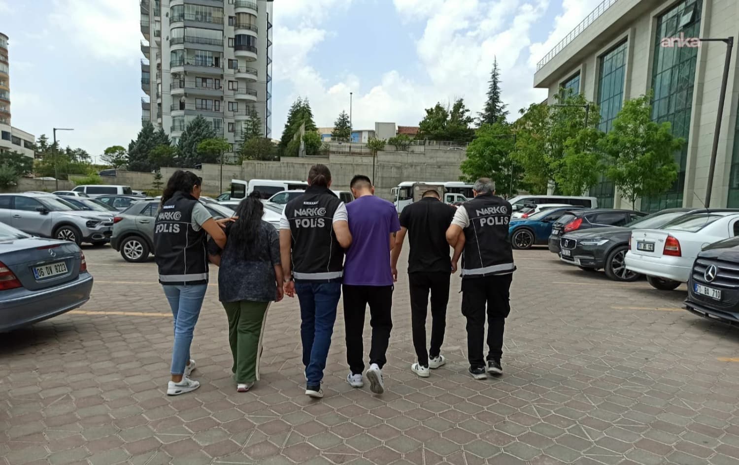 Diyarbakır merkezli 6 ildeki organize suç örgütü operasyonunda 27 şüpheli yakalandı
