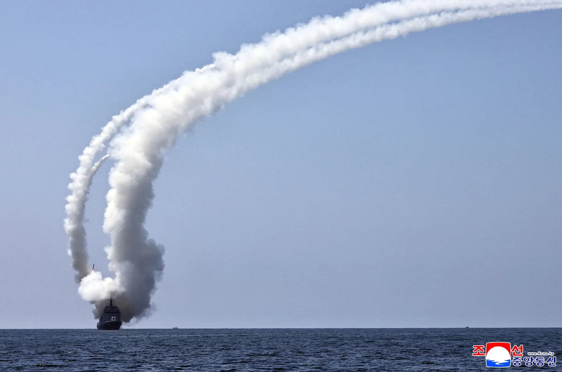 Kuzey Kore’de 5 bin tonluk yeni destroyer: Kim Jong-un denetim yaptı