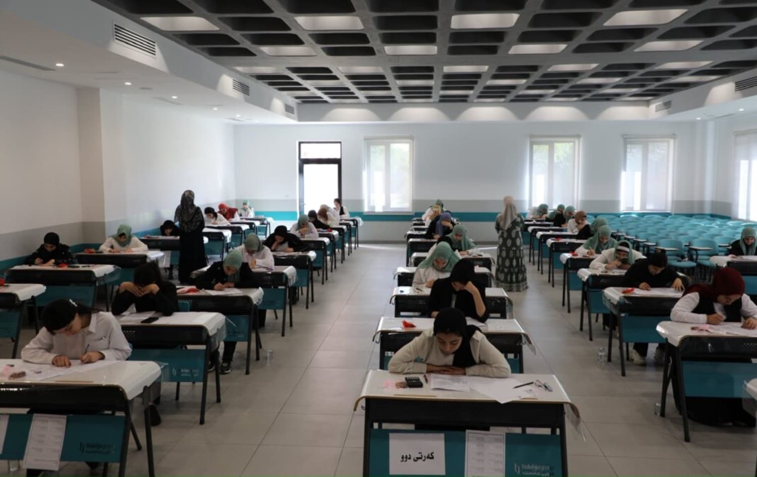 ئەنجامی تاقیکردنەوەی ژمارەیەک قوتابیی پۆلی 12 راگیراوە؛ "پەیوەندیی بە گزی و لیژنەی لێکۆڵینەوەوە هەیە"