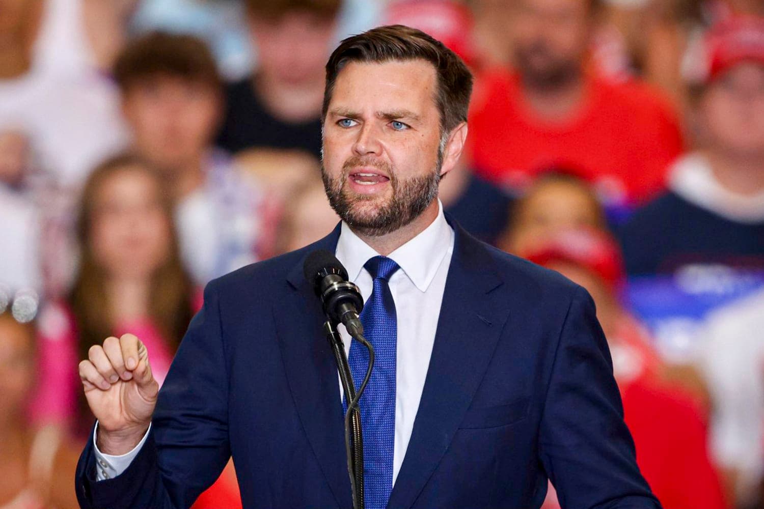 ABD Başkan Yardımcısı JD Vance: İran’a 150 bin kara askeri göndermeyeceğiz