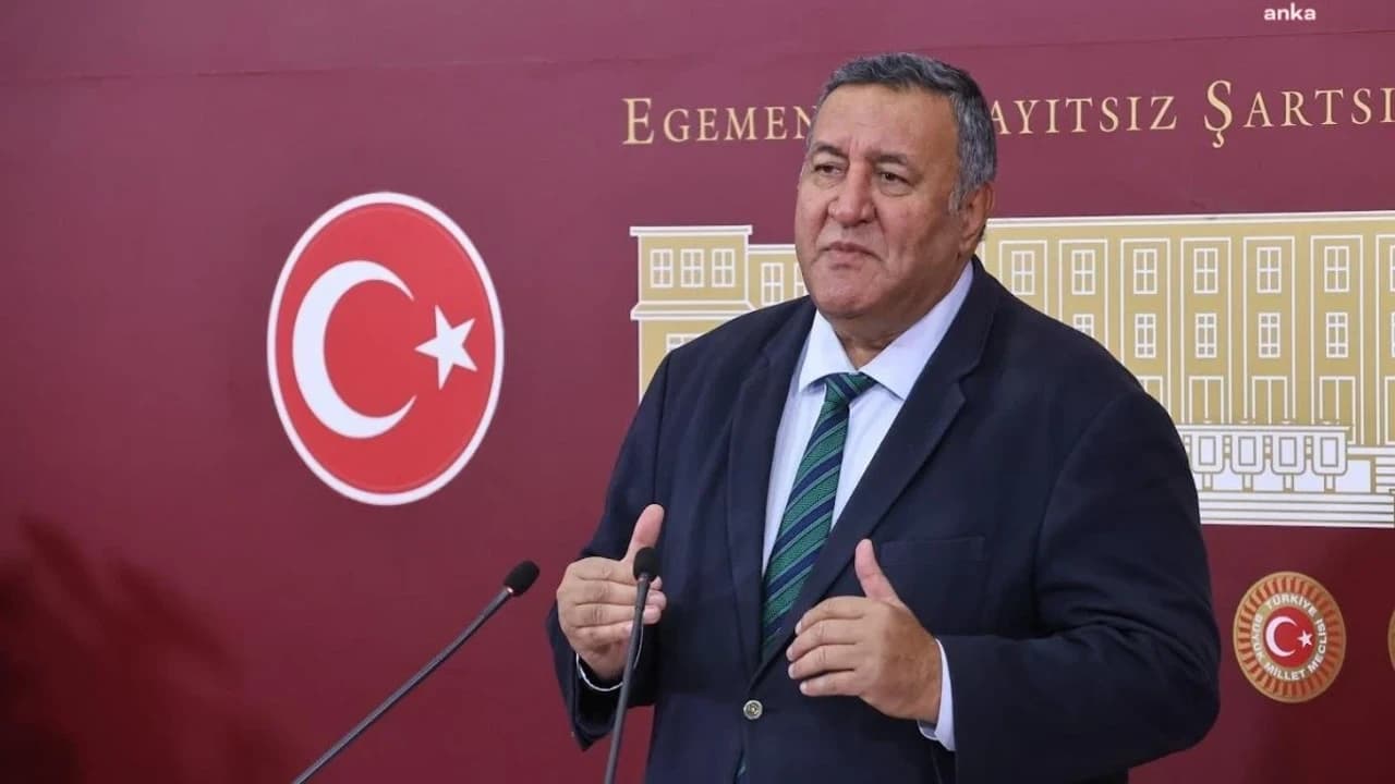 Bir vekil daha CHP’den ayrılmayacağını açıkladı