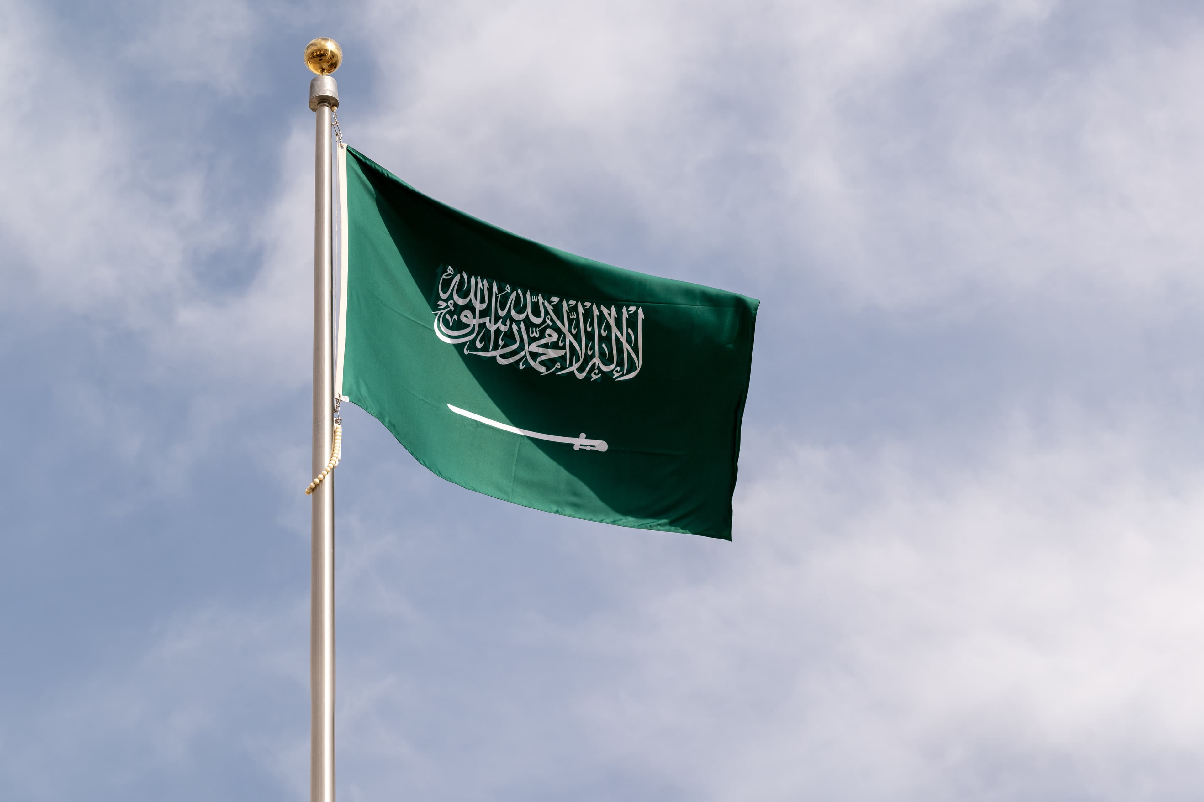 سعودیە بەئامانجگرتنی کەشتییەکی وڵاتەکەی لە دەریای سوور پشتڕاست دەکاتەوە