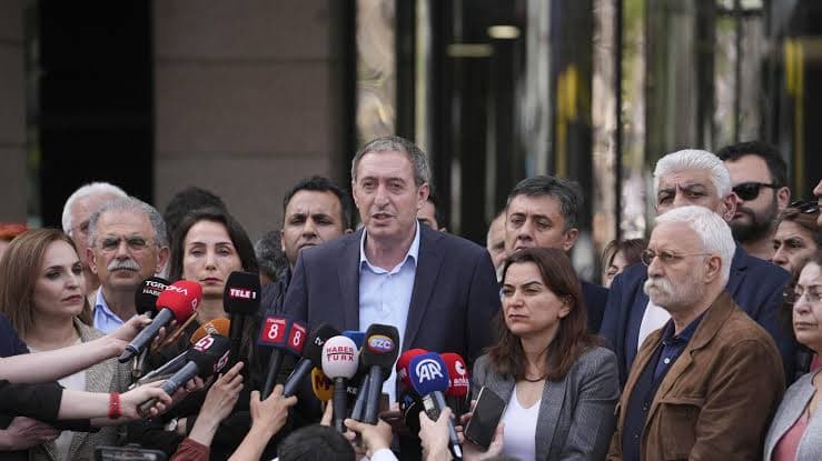 DEM Parti siyasi partiler turuna çıkıyor