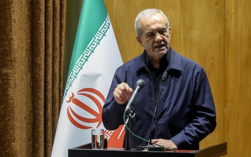 پزیشکیان: هێرشەکانی ئەمریکا بۆ سەر ژێرخانی سڤیلی ئێران تاوانی جەنگن
