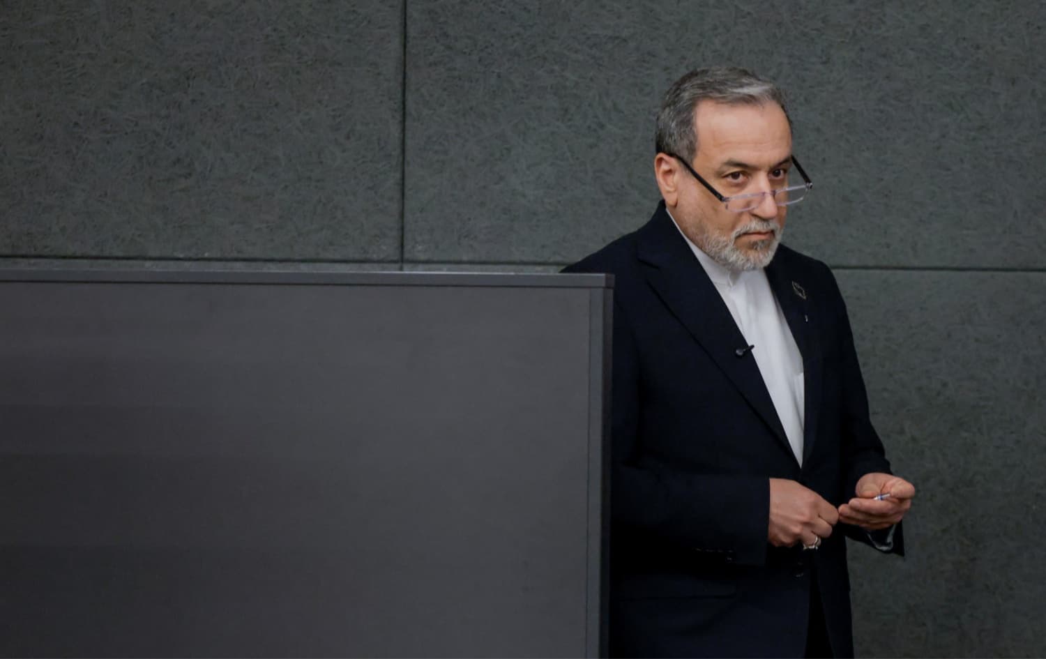 ئێران هەڕەشە لە ئۆکرانیا دەکات