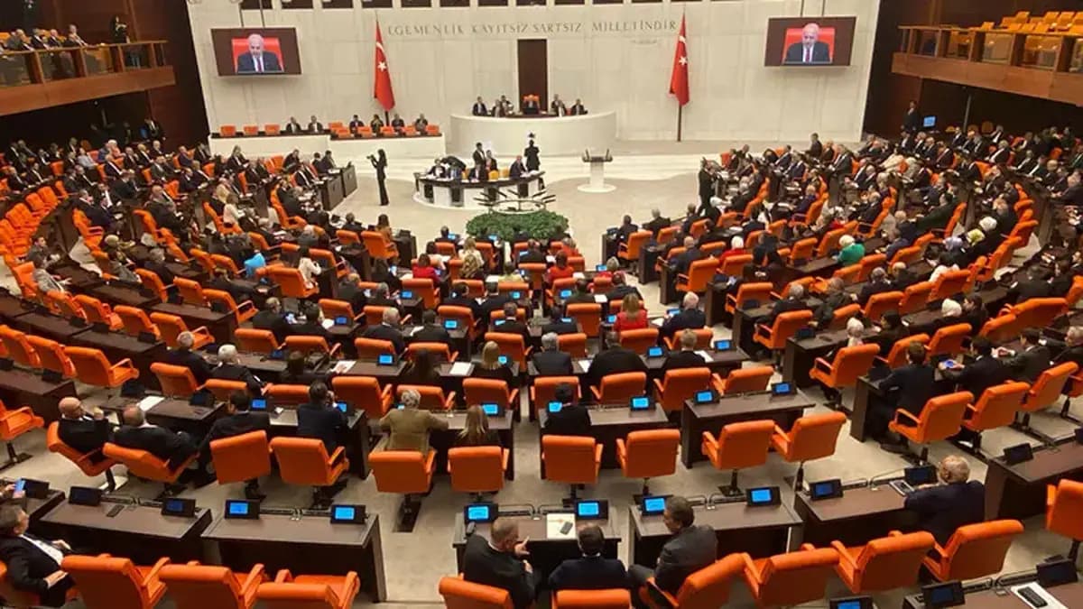 Meclis'te 24 yıl sonra tarihi değişim: Yeni Parti kuruldu, oturma düzeni baştan sona değişti