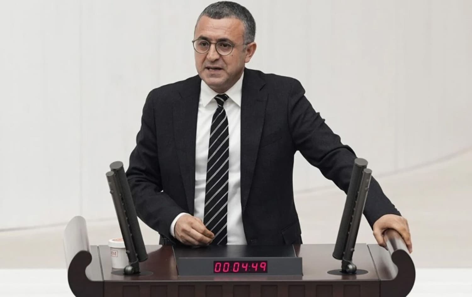 سەرهەد ئەرەن، پەرلەمانتاری پارتی یەکسانی و دیموکراسیی گەلان