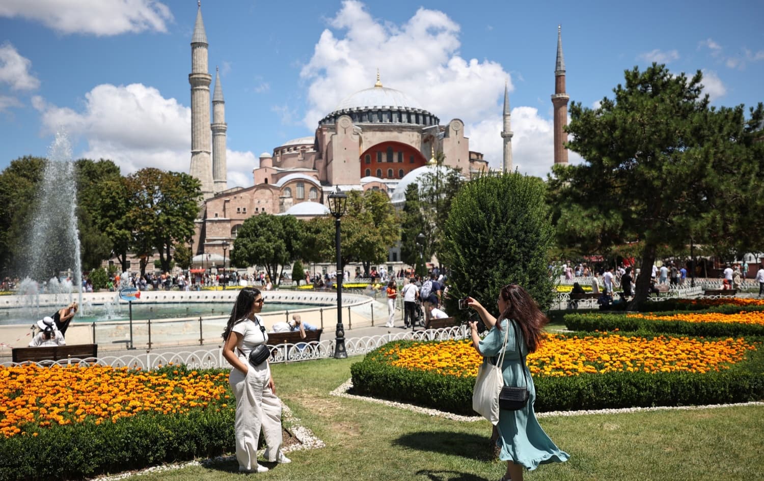 Türkiye'nin turizm geliri yılın ikinci çeyreğinde yıllık bazda yüzde 2,6 azaldı