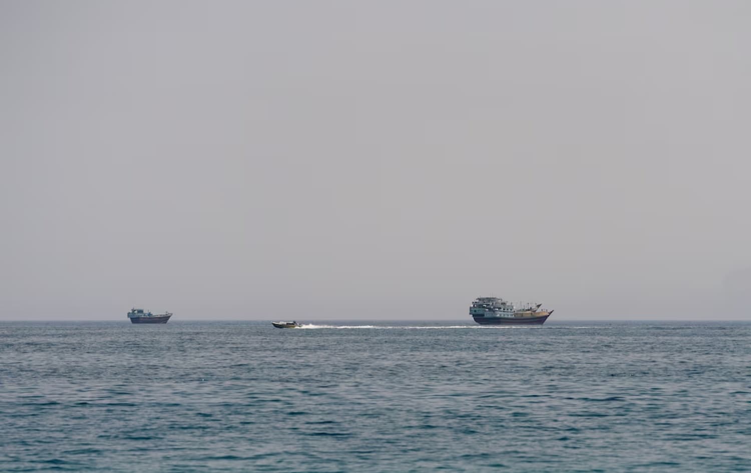 سوپای پاسداران: دوو کەشتیی نەوتهەڵگرمان لە تەنگەی هورمز پێکا و چواری دیکەش گەڕانەوە
