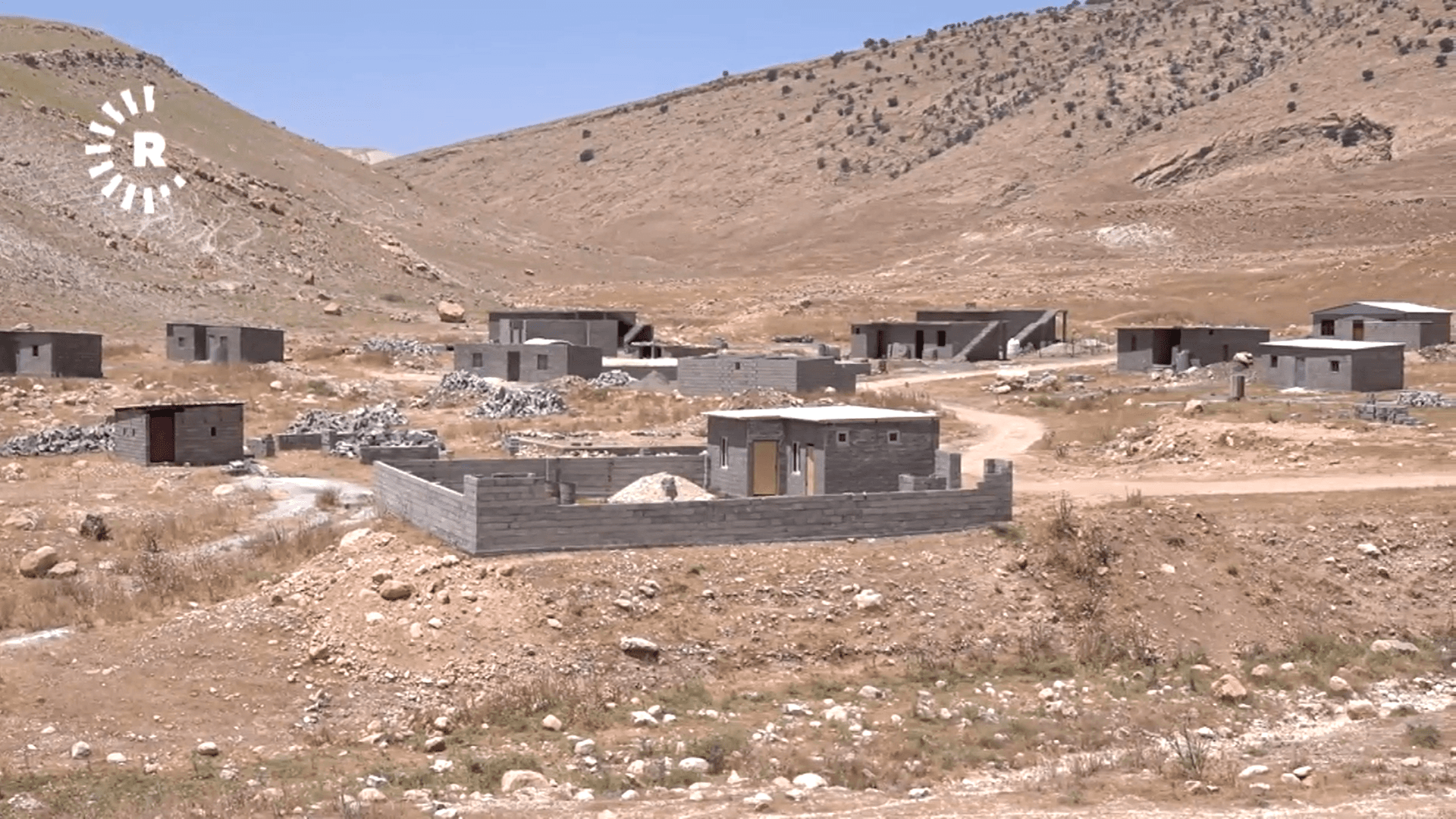 Security threats push Yazidis to rebuild along foothills of Shingal
