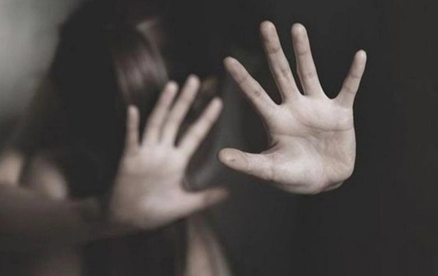 لە هەولێر باندێک کچێکی 15 ساڵ دەڕفێنن و 23 رۆژ دەستدرێژیی دەکەنە سەر