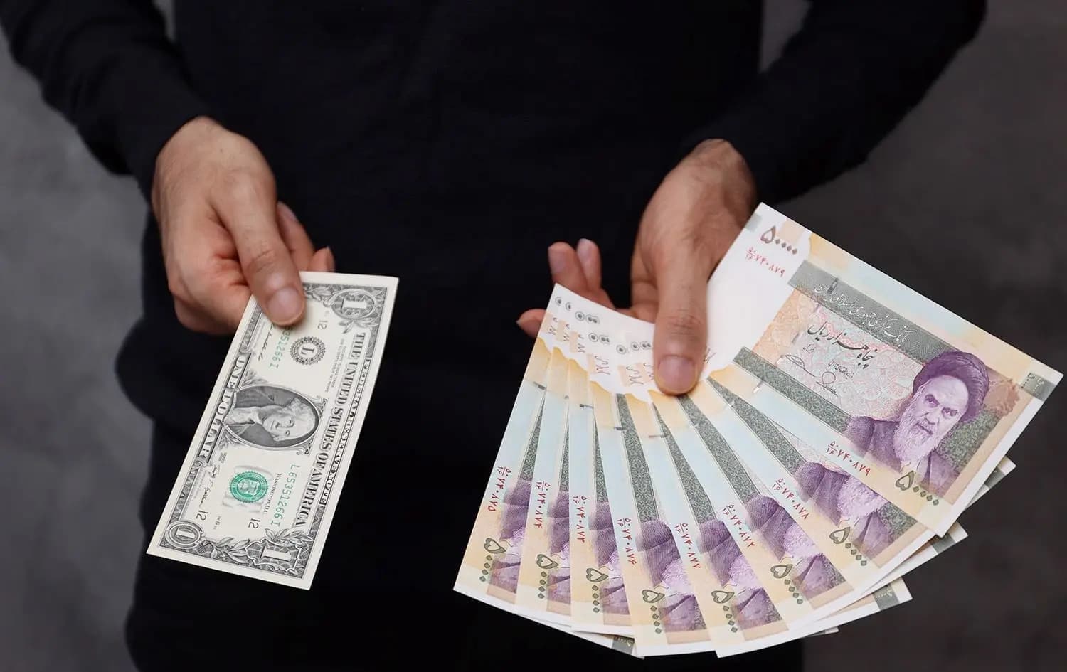یەک دۆلار بە زیاتر لە 192 هەزار تمەن مامەڵەی پێوەدەکرێت