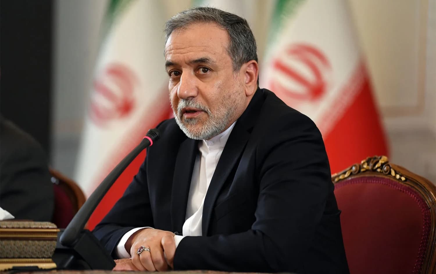 عێراقچی: ئێستا هیچ دانوستاندنێکمان لەگەڵ ئەمریکادا نییە