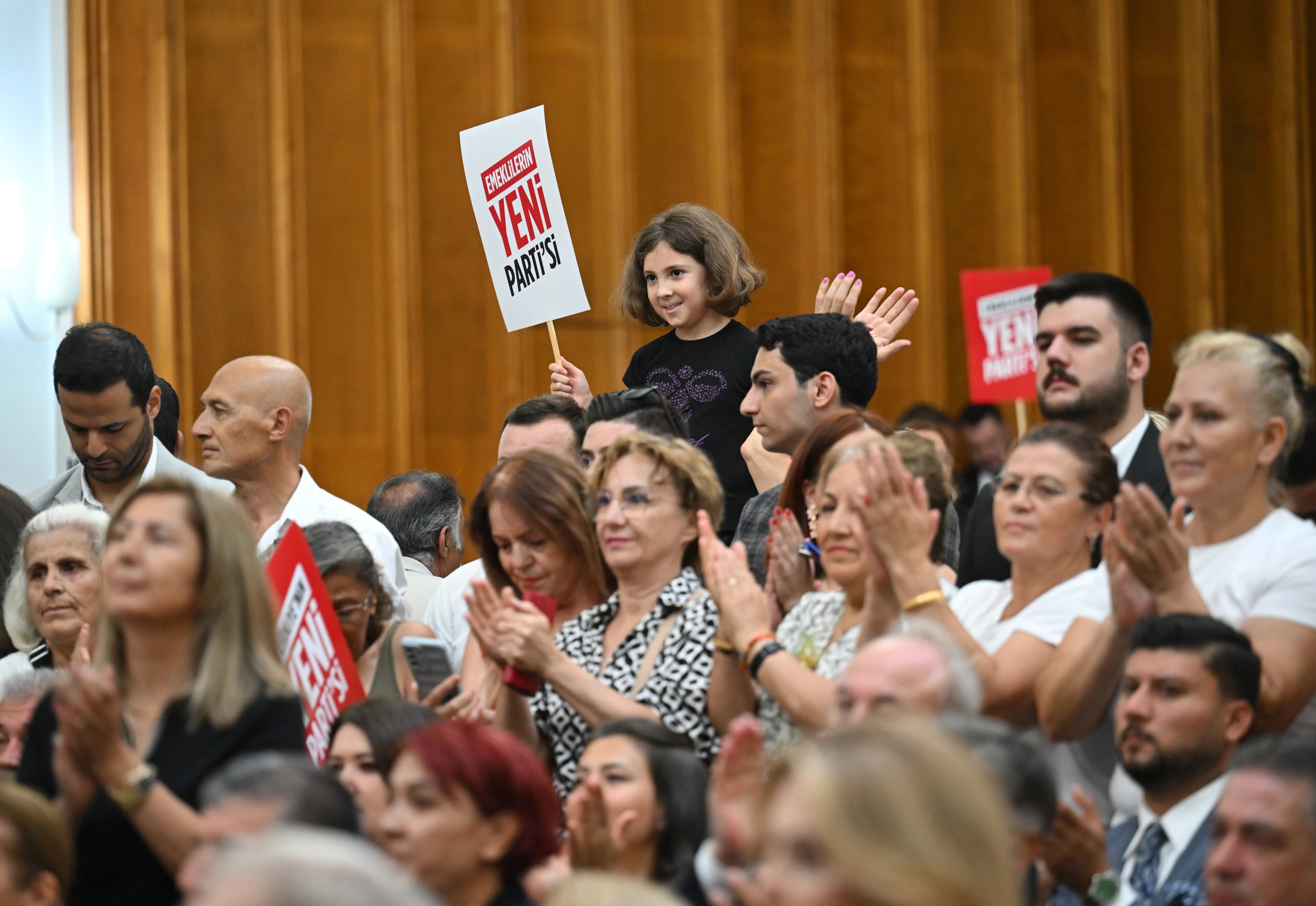 YENİ Parti’den bazı isimler çerçeve yasa oylamasında ‘hayır’ diyecek