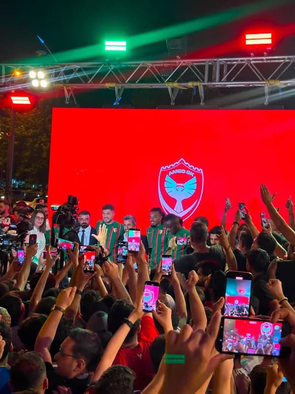 ئامەدسپۆر