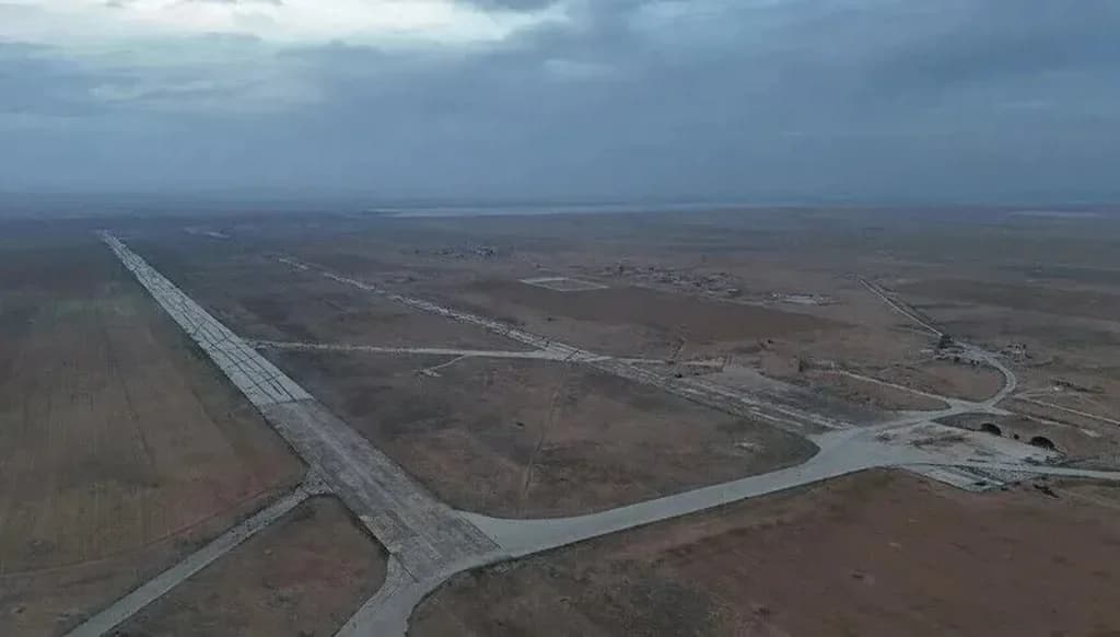 Îsraîlê êrişî balafirgeheke Sûriyeyê kir