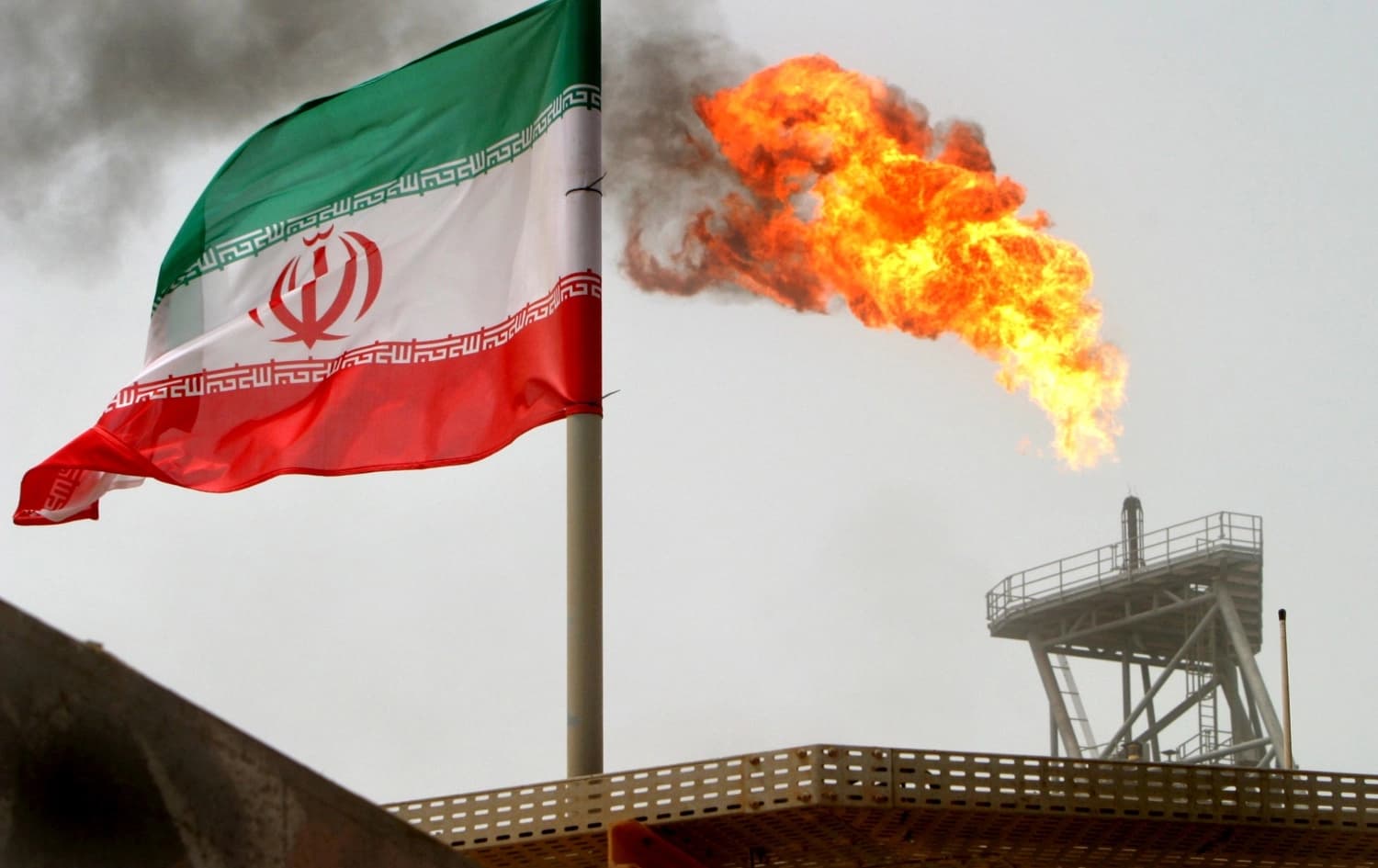 سەرۆکی بانکی ناوەندیی ئێران: هەناردەی نەوتمان وەستاوە