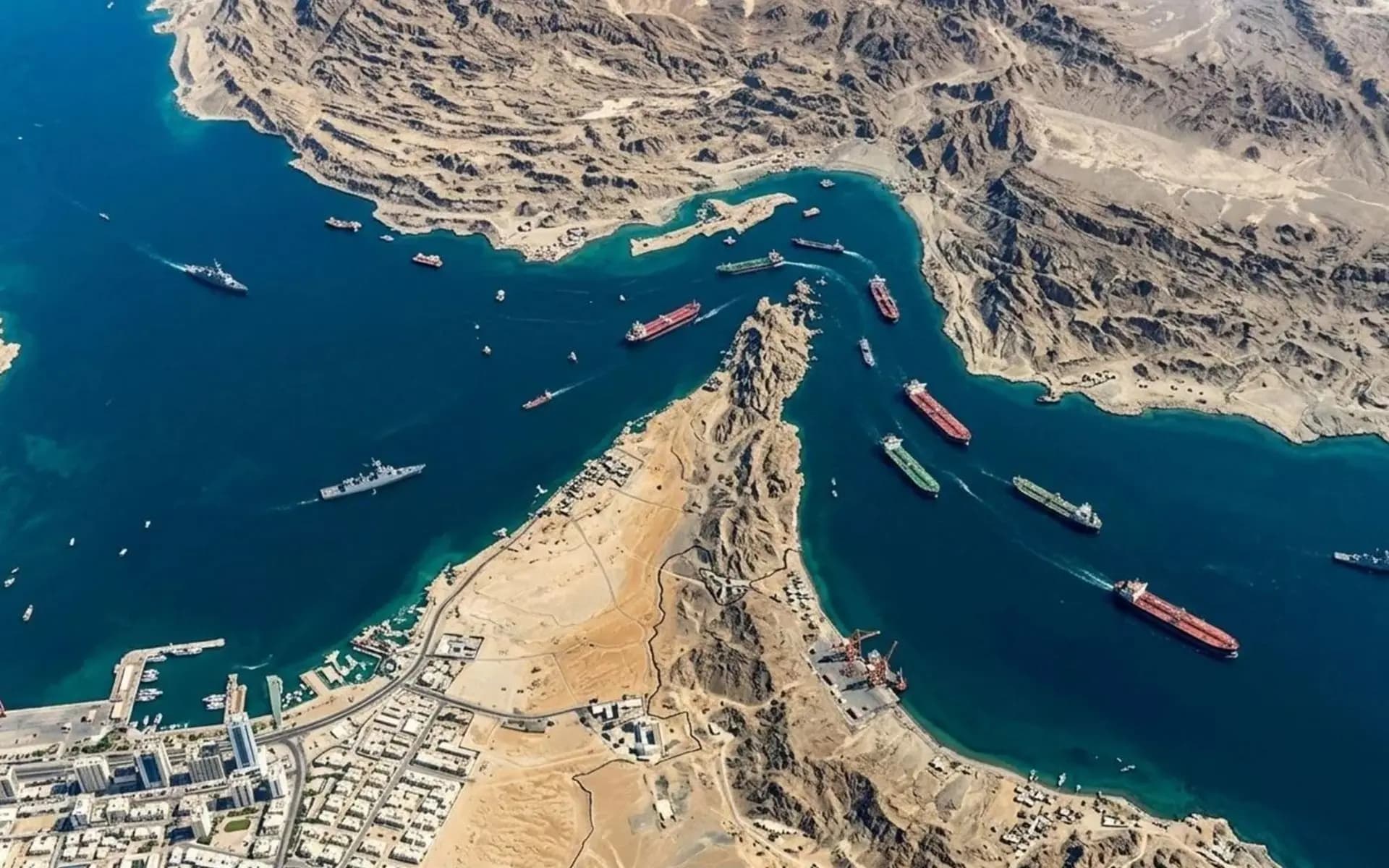 میدیای ئێران: رێگە بە ژمارەیەک نەوتهەڵگری عێراقی دراوە بە تەنگەی هورمزدا تێپەڕن