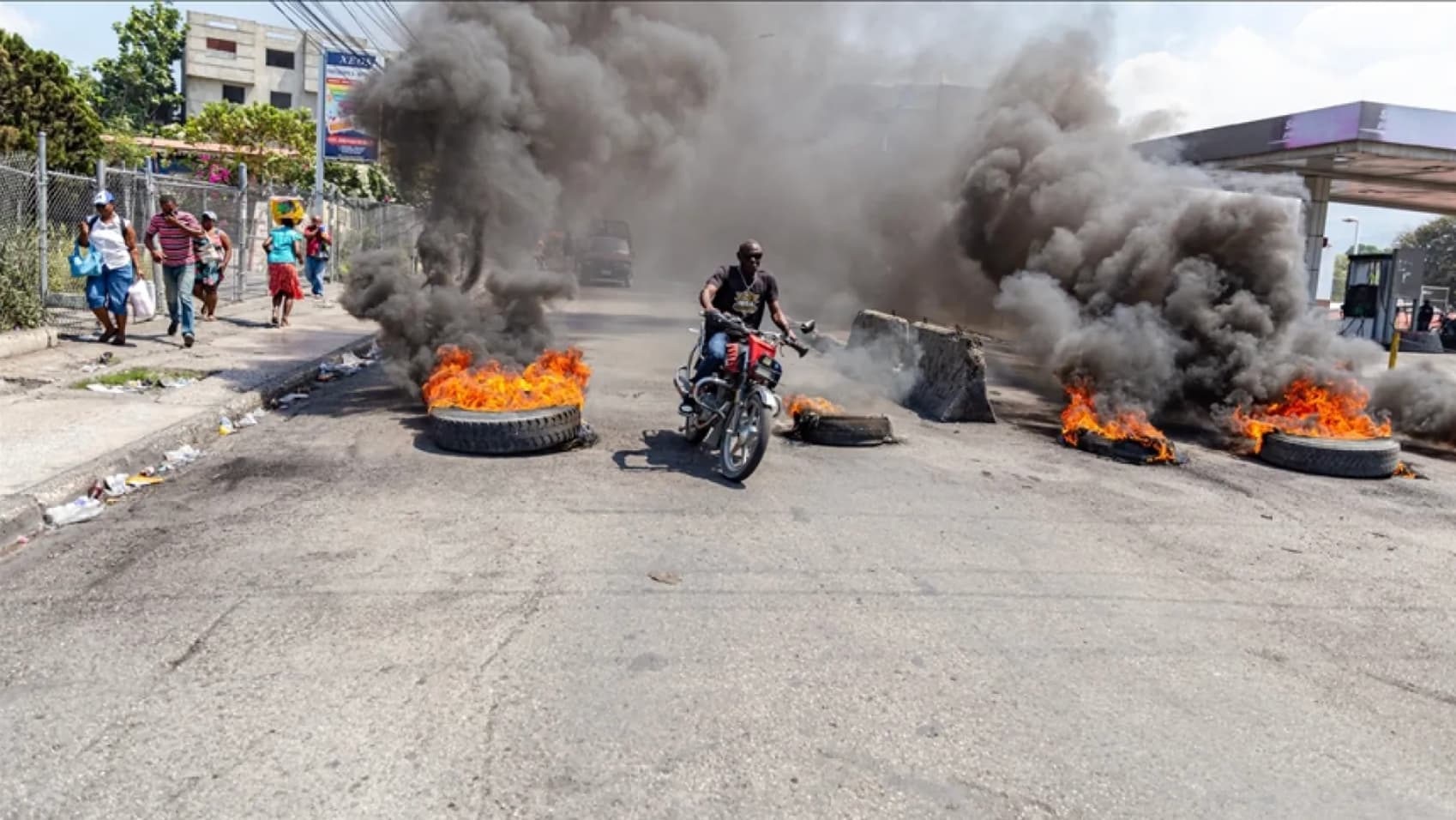 Haiti'de çete saldırısında 43 kişi hayatını kaybetti