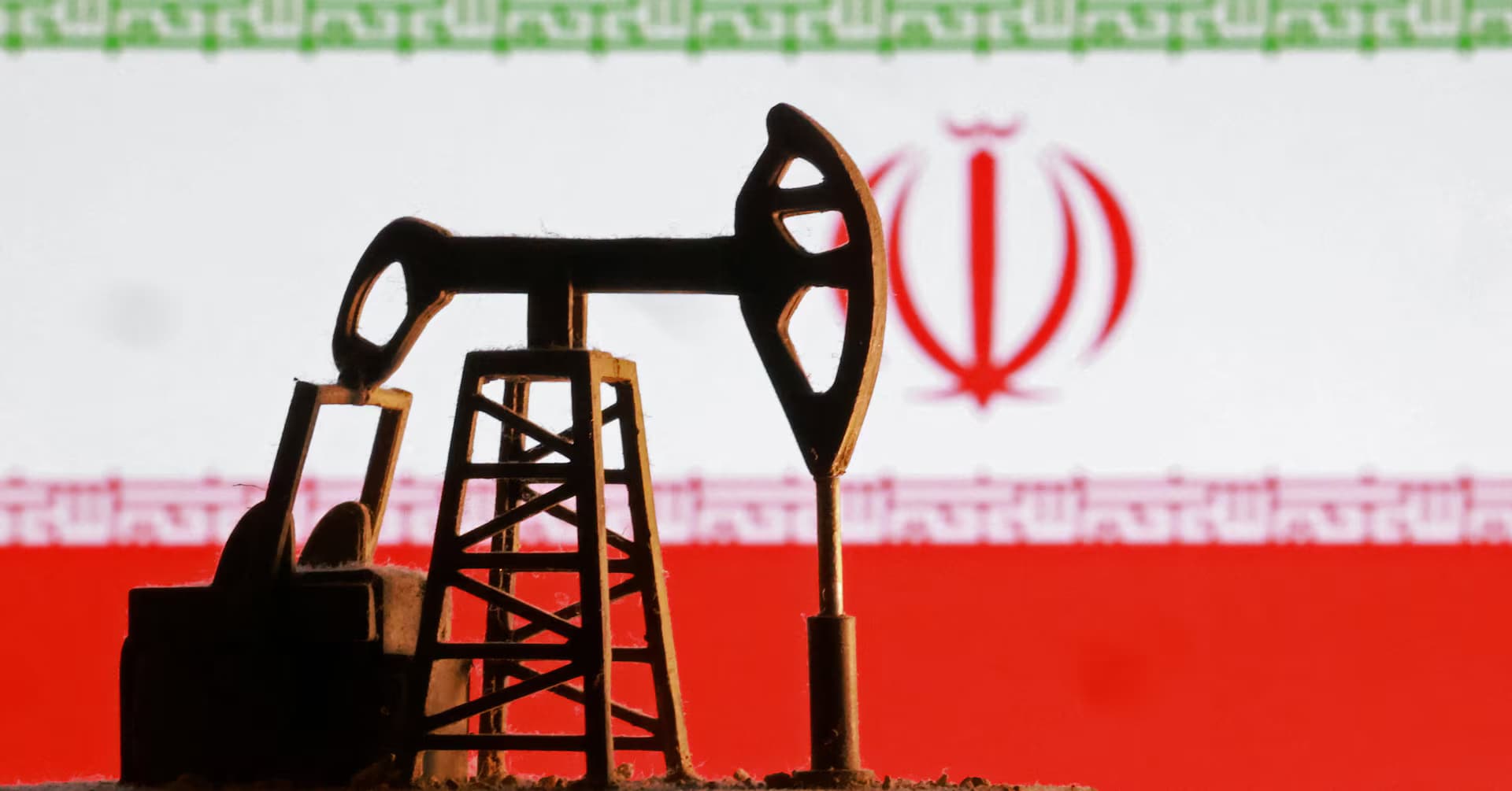 پەرلەمانتارێکی ئێران: لە نەورۆزەوە داهاتی نەوت زیاتر لە 11 ملیار دۆلار بووە