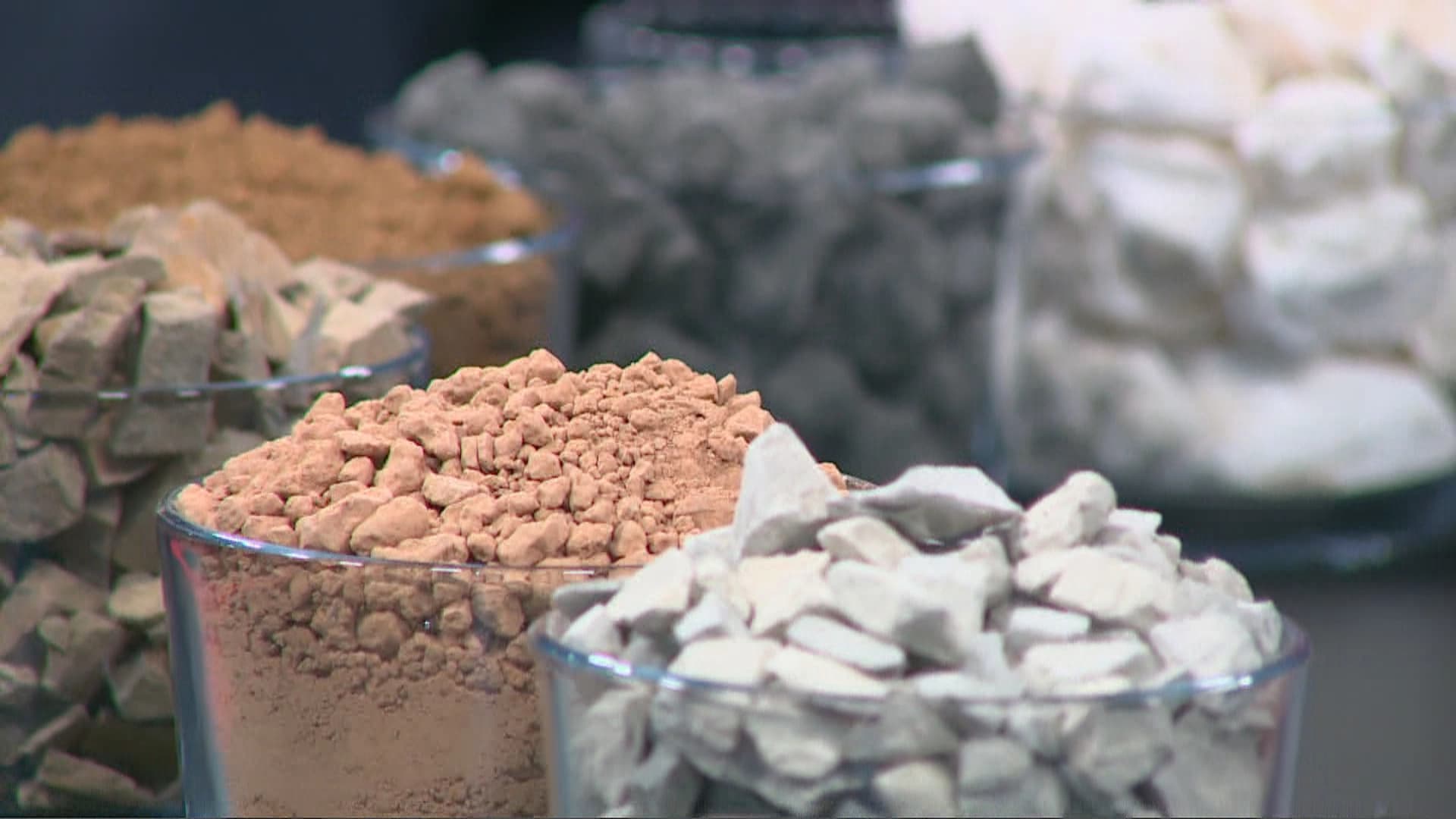 کارگەیەک بۆ رووداو: چیمەنتۆی کوردستان دەگاتە بازاڕی سووریا