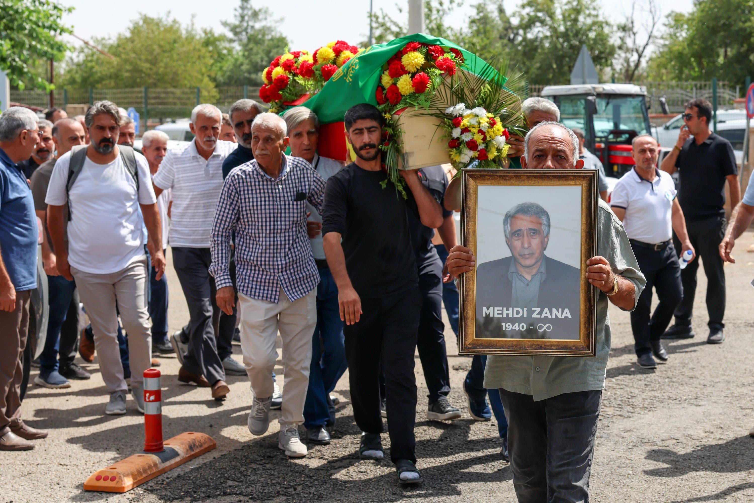 ‘Mehdi Zana’nın hayatı Kürtlerin tarihini özetliyor’