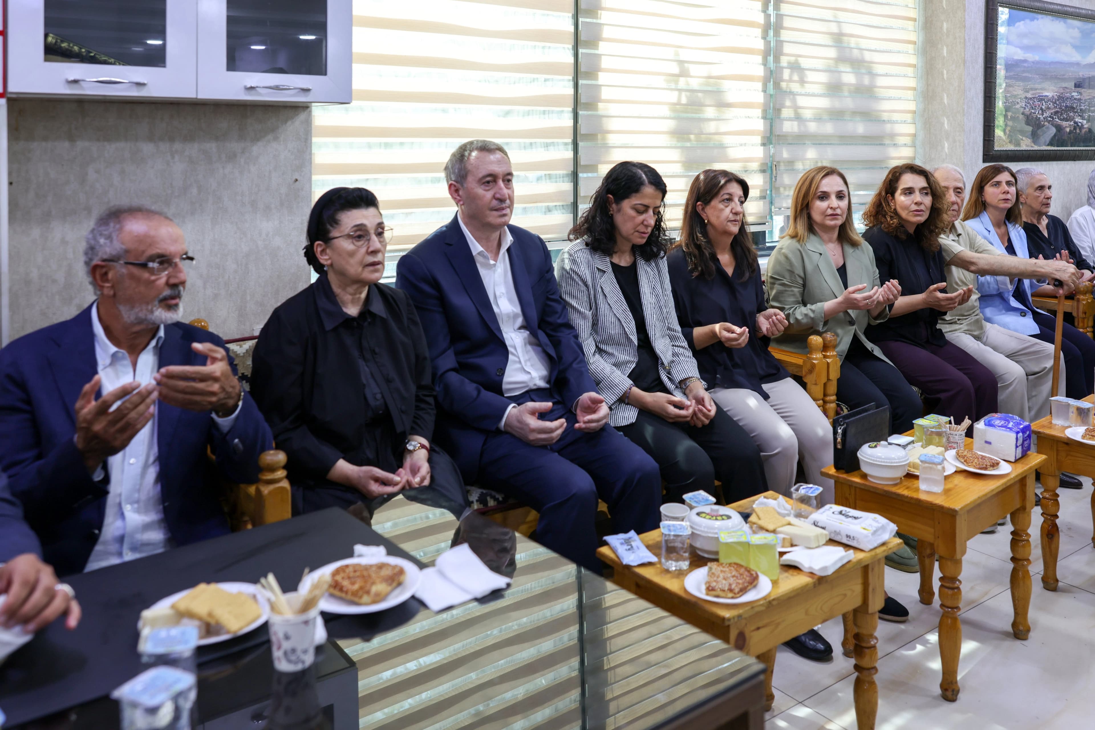 Bakirhan çû şîna Mehdî Zana: Ew sembola berxwedanê bû