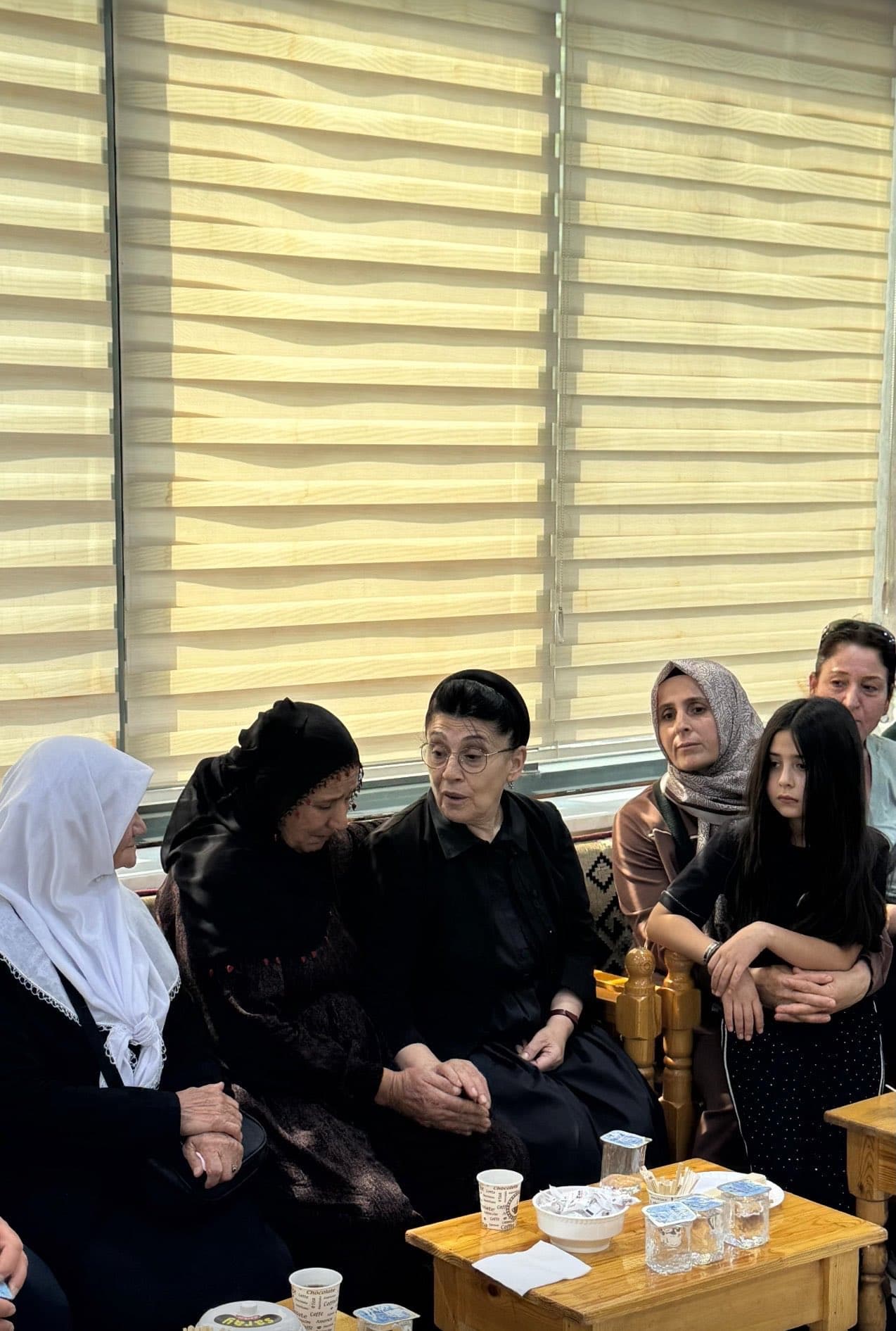 Narin Güran’ın ailesi Leyla Zana’ya taziye ziyaretinde bulundu