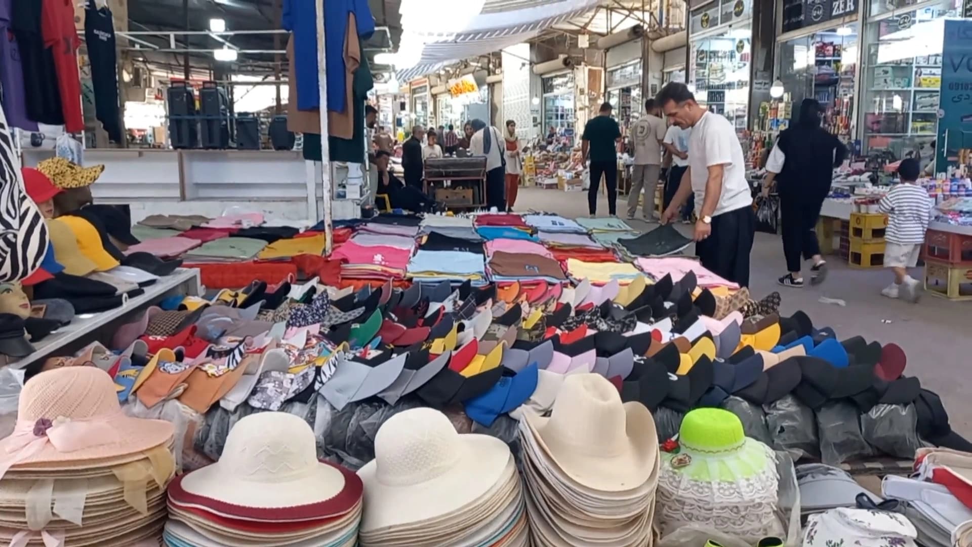 Inflation, rising prices derail Iranian shopkeepers amid sanctions clampdown