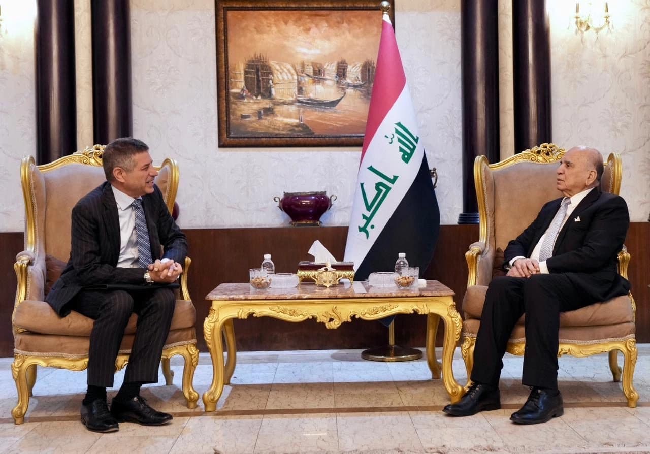 Iraq FM, new US envoy discuss state control of arms