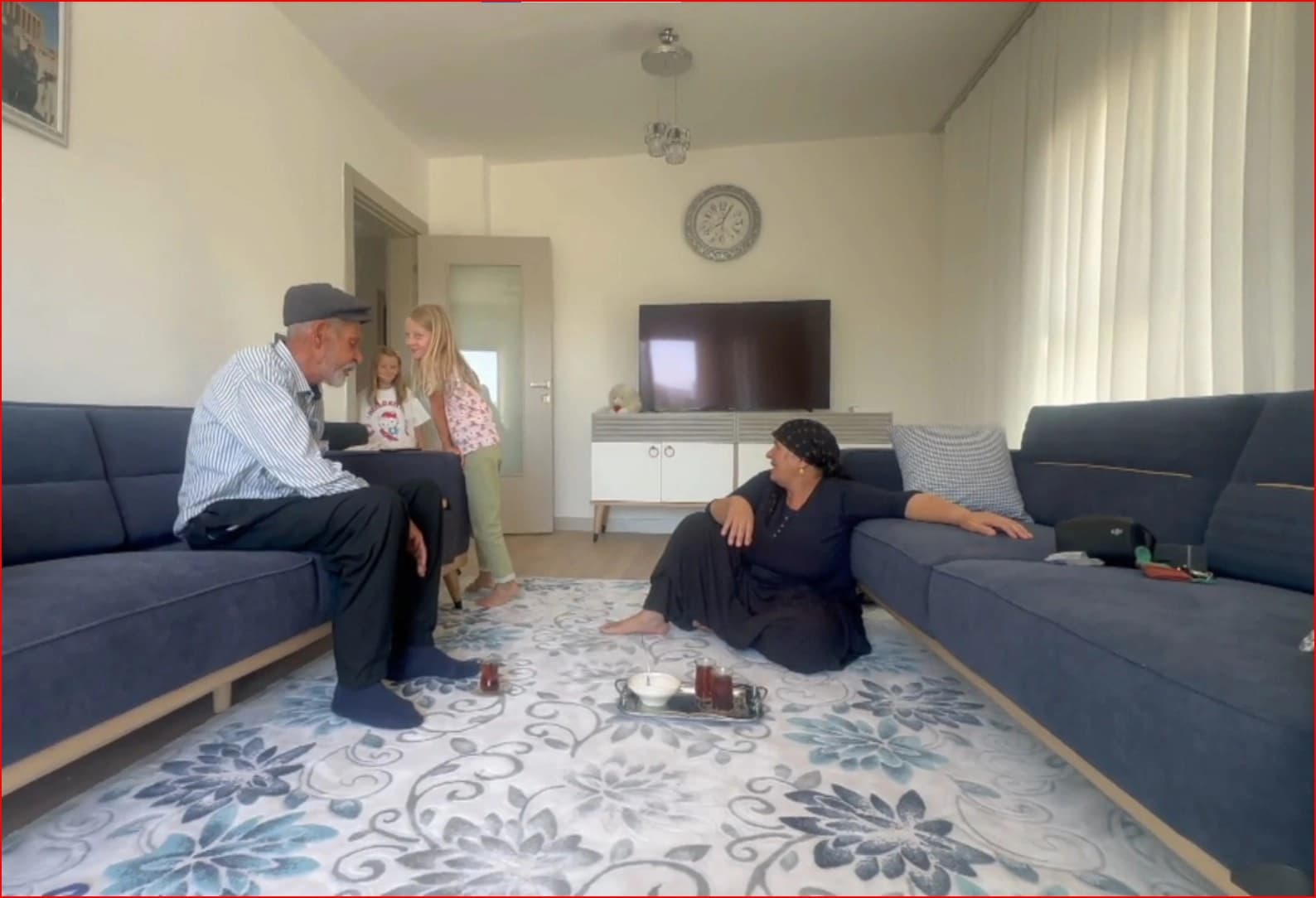 Çîroka malbata ji Semsûrê: Pîr û kalek piştî 34 salan bûn dê û bav