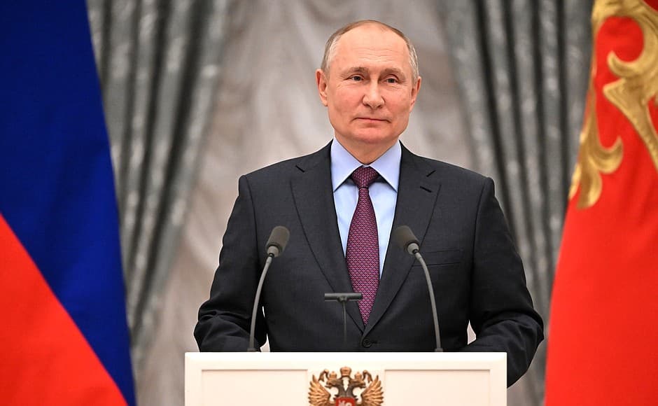Putin, Rus ordusuna gece yarısından itibaren 3 gün boyunca Kiev’e saldırmama talimatı verdi