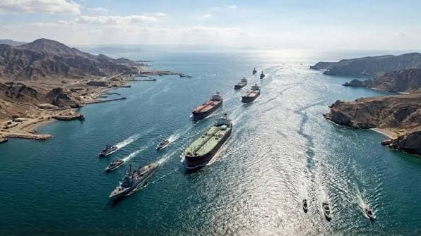 CENTCOM: İran ablukasında 94 ticari gemi yönlendirildi